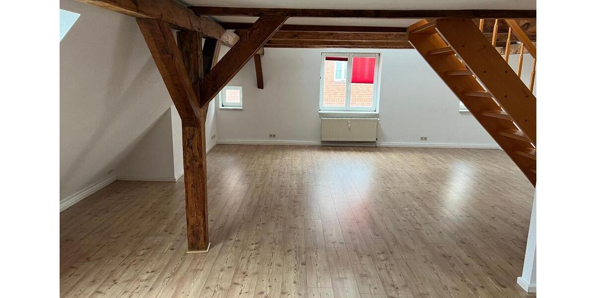 Dachgeschoßwohnung Stralsund - 5 Zimmer, 170 m&sup2;, 1.526&euro; | Angebot:25870207
