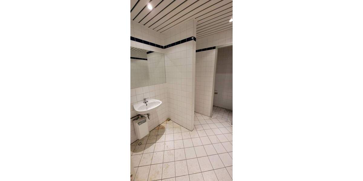 Gewerbeobjekt Wiedemar - 6 Zimmer, 613 m&sup2;, 3.350&euro; | Angebot:25899463