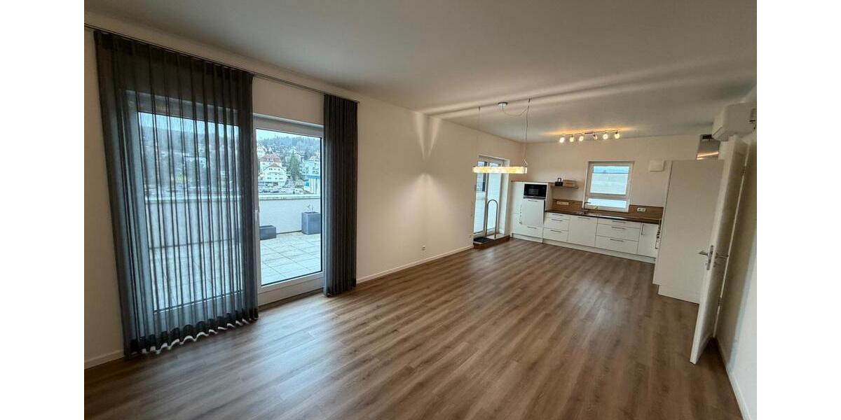Dachgeschoßwohnung Schlüchtern - 5 Zimmer, 148 m&sup2;, 1.300&euro; | Angebot:24867340