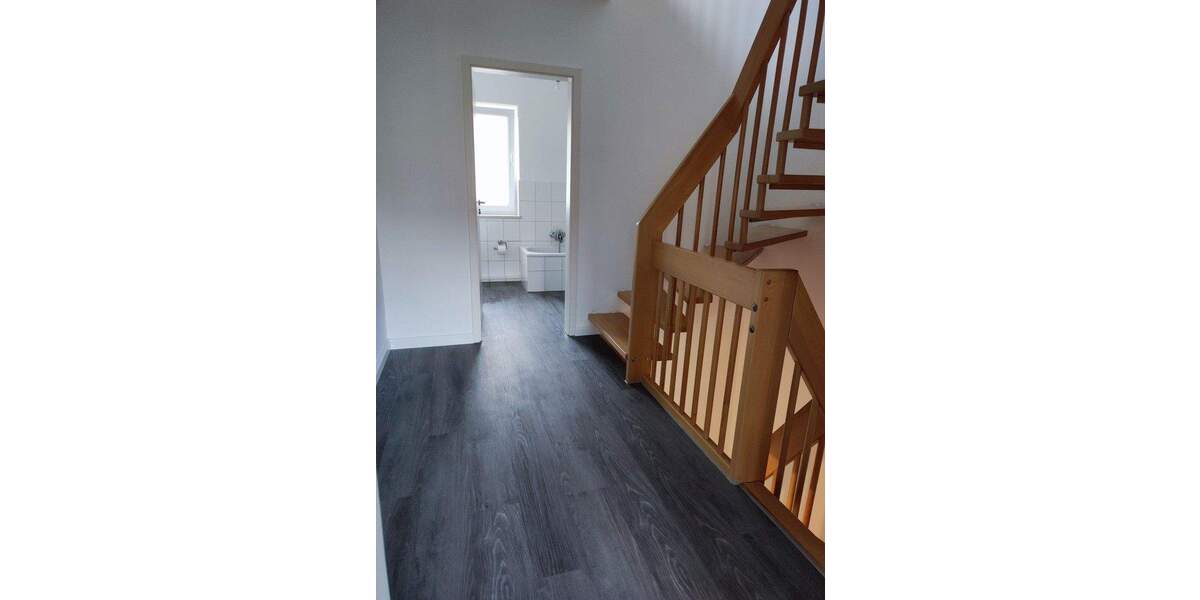 Reihenmittelhaus Albersdorf - 3 Zimmer, 130 m&sup2;, 1.100&euro; | Angebot:25716267