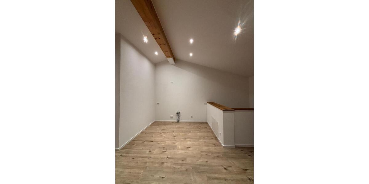 Maisonettenwohnung Barbing - 5.5 Zimmer, 150 m&sup2;, 2.100&euro; | Angebot:24327338