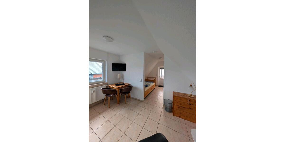 Dachgeschoßwohnung Burg (Dithmarschen) - 1 Zimmer, 15 m&sup2;, 400&euro; | Angebot:26682693