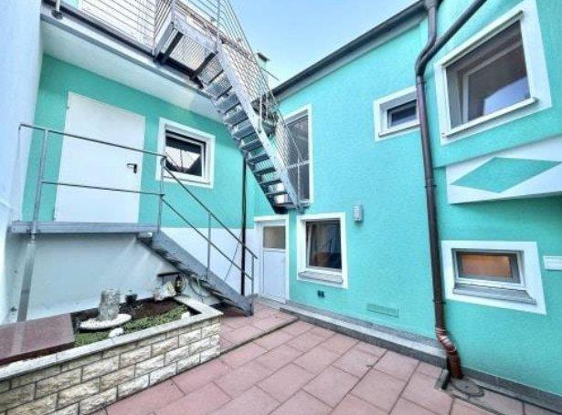 Etagenwohnung Floß - 7 Zimmer, 184 m&sup2;, 1.520&euro; | Angebot:26130524