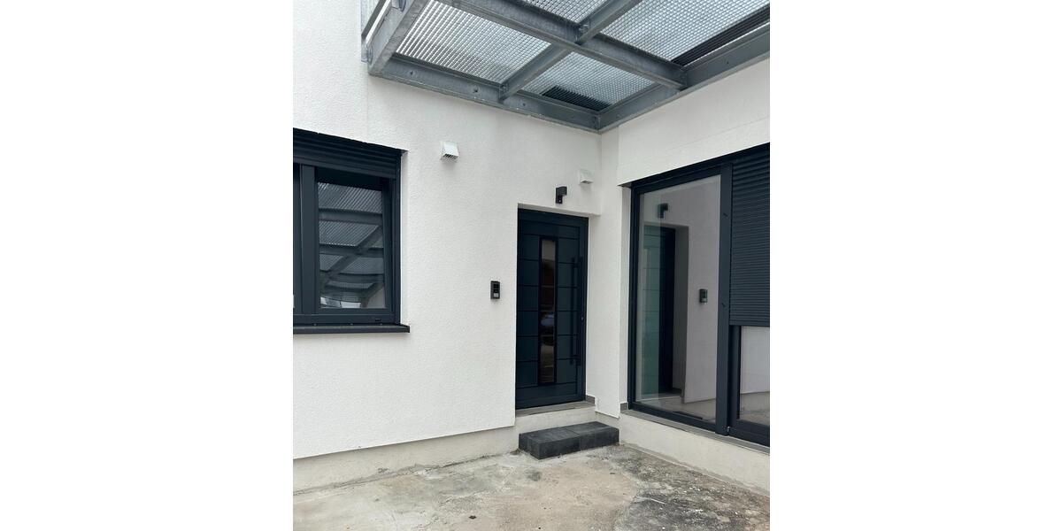 Erdgeschoßwohnung Mannheim Herzogenried - 4 Zimmer, 110 m&sup2;, 1.350&euro; | Angebot:25716848