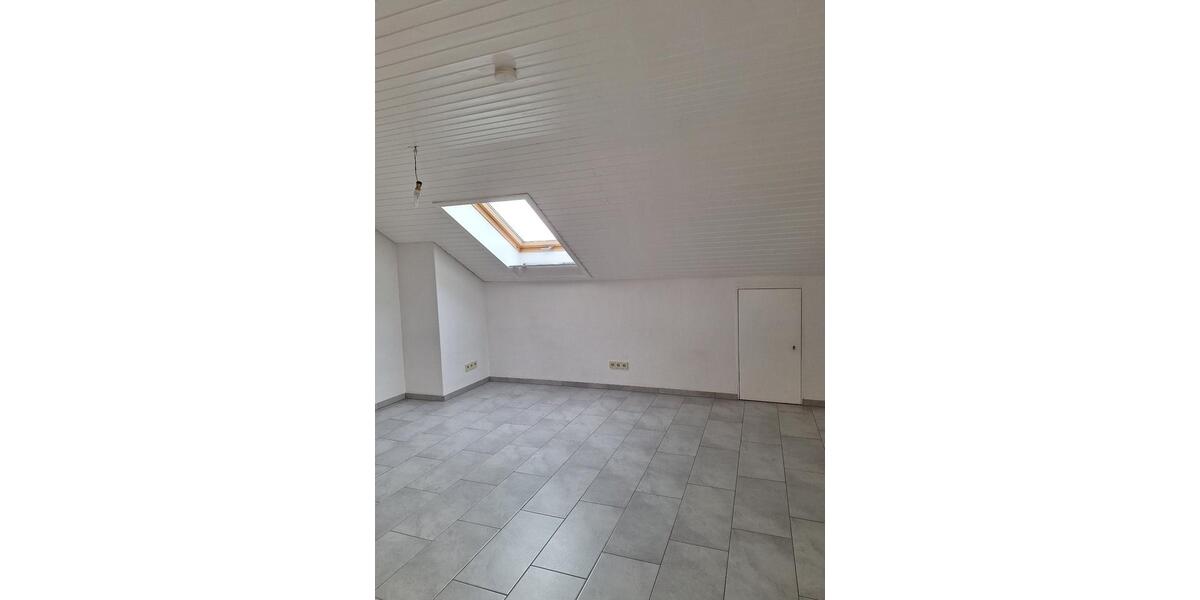 Etagenwohnung Crailsheim - 4 Zimmer, 96 m&sup2;, 1.040&euro; | Angebot:25512955