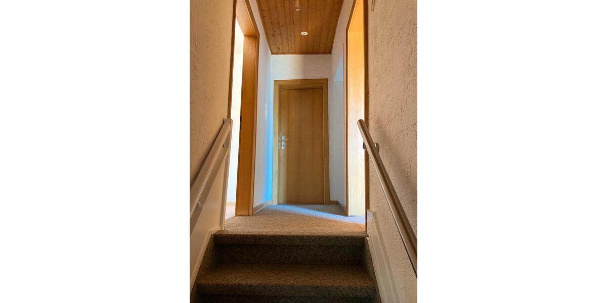 Doppelhaushälfte Kreuztal - 5 Zimmer, 160 m&sup2;, 1.350&euro; | Angebot:24987601