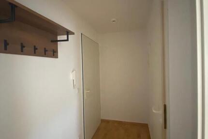 Wohnung Neubrandenburg - 1 Zimmer, 45 m&sup2;, 460&euro; | Angebot:26593766
