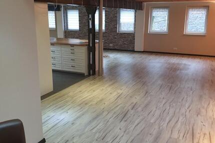 Wohnung Gütersloh - 4 Zimmer, 200 m&sup2;, 1.350&euro; | Angebot:24801781