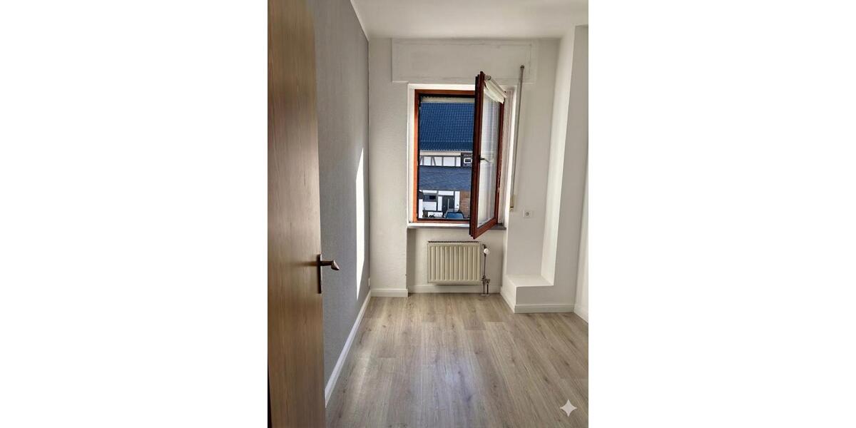 Einfamilienhaus Polch - 4 Zimmer, 190 m&sup2;, 1.400&euro; | Angebot:26032815