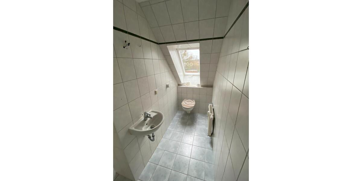 Dachgeschoßwohnung Dessau-Roßlau Brambach - 4 Zimmer, 115 m&sup2;, 690&euro; | Angebot:26587489