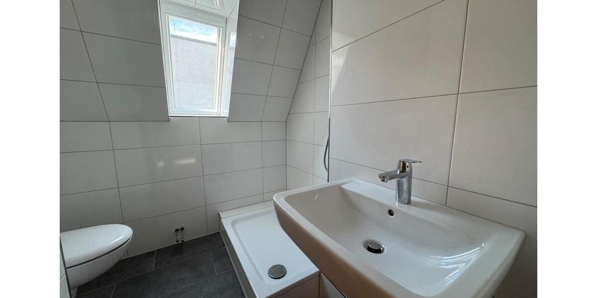 Dachgeschoßwohnung Dortmund - 2.5 Zimmer, 66 m&sup2;, 790&euro; | Angebot:24490206