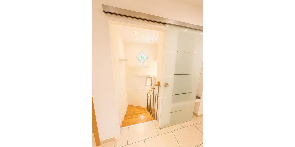 Terrassenwohnung Duisburg Angerhausen - 5 Zimmer, 140 m&sup2;, 1.900&euro; | Angebot:26423987