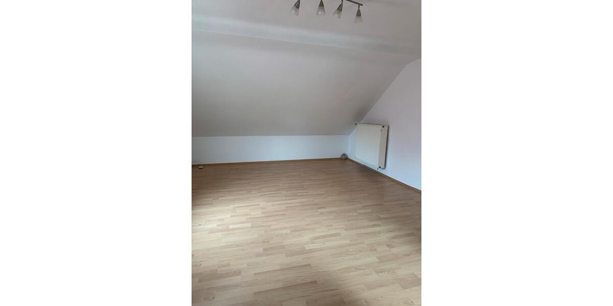 Dachgeschoßwohnung Nalbach - 2 Zimmer, 60 m&sup2;, 800&euro; | Angebot:26169570