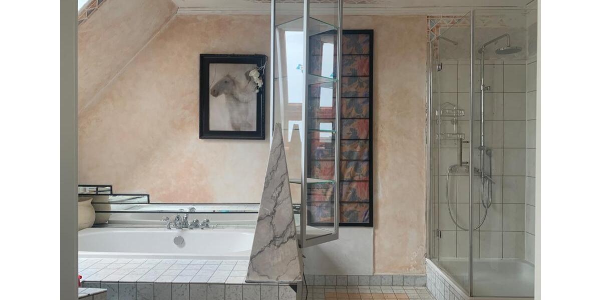 stylische Wohnung 1-2-3 Geschoss - Parkflächen ev Garten 5 zimmer