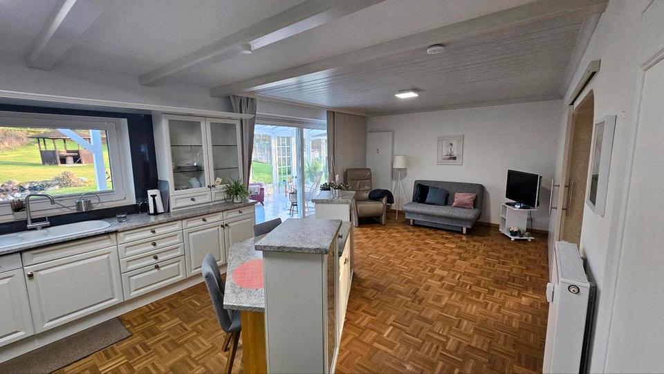 Helle 3 Zimmerwohnung mit Garten und Wintergarten | 144 m² 3 zimmer