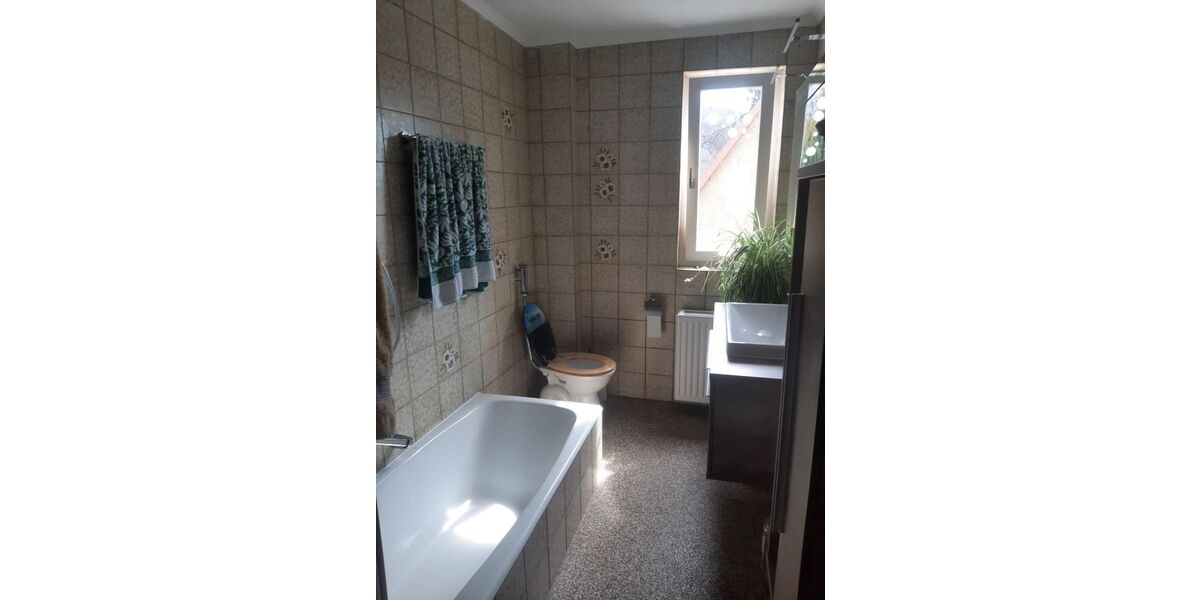 4 Zimmer - Erdgeschoss - Wohnung im 3-FH mit Gartenanteil - Erdgeschoßwohnung Pommelsbrunn Hohenstadt | Angebot:26137807