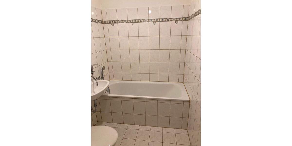 Etagenwohnung Gera Lusan - 2 Zimmer, 50 m&sup2;, 295&euro; | Angebot:25051302