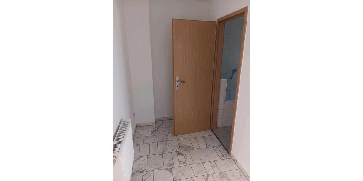 Hochparterre Pölzig - 1 Zimmer, 35 m&sup2;, 300&euro; | Angebot:26696029