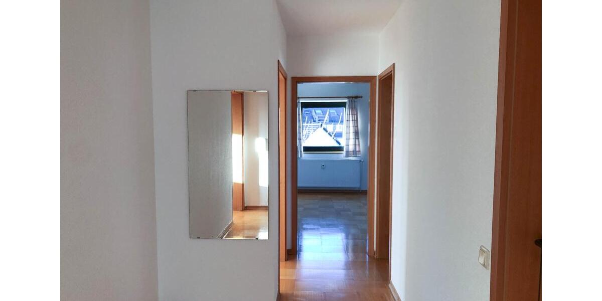 Dachgeschoßwohnung Unna - 2 Zimmer, 90 m&sup2;, 585&euro; | Angebot:23844410