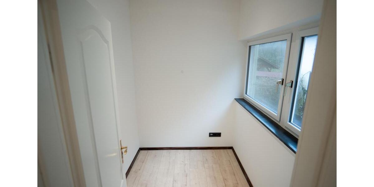 Erdgeschoßwohnung Beckingen - 2.5 Zimmer, 105 m&sup2;, 800&euro; | Angebot:23992354