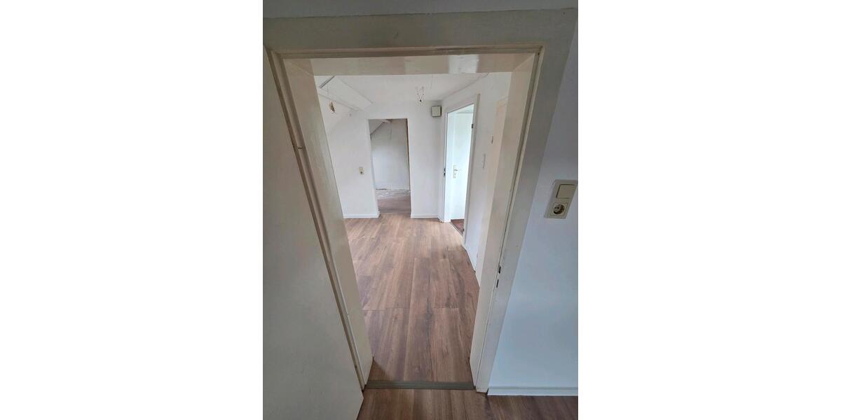 Dachgeschoßwohnung Gummersbach - 2 Zimmer, 60 m&sup2;, 430&euro; | Angebot:26567451