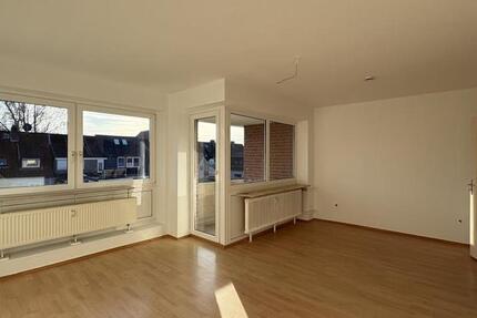 Wohnung Bremerhaven Schiffdorferdamm - 3 Zimmer, 76 m&sup2;, 589&euro; | Angebot:26629317