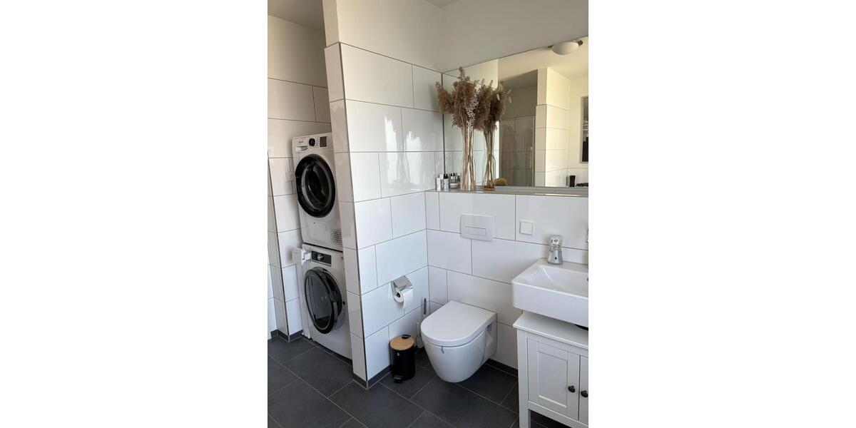 Dachgeschoßwohnung Düsseldorf Oberbilk - 3 Zimmer, 110 m&sup2;, 2.370&euro; | Angebot:26586394