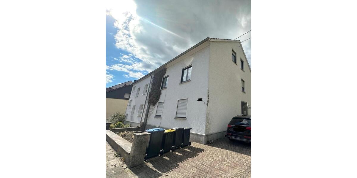 Etagenwohnung Völklingen - 5 Zimmer, 150 m&sup2;, 1.150&euro; | Angebot:21597526