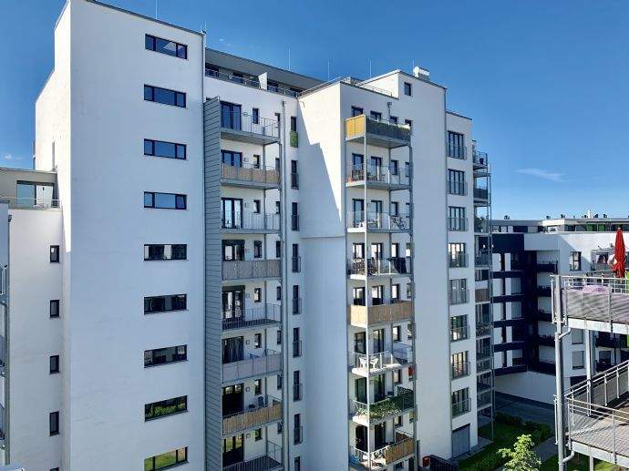 *** BLICKFANG*** 2 Zimmer Wohnung MIT EINBAUKÜCHE UND BALKON IM HERZEN VON NÜRNBERG