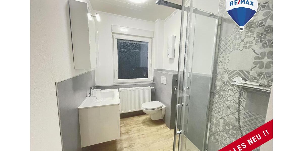 !! KOMPLETT RENOVIERT !! Attraktive 2-ZKB-Wohnung für Singles oder Paare...! 2 zimmer