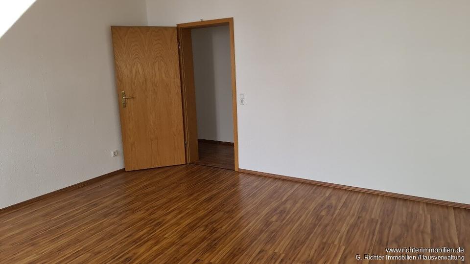 Dachgeschoßwohnung Freiberg - 3 Zimmer, 100 m&sup2;, 639&euro; | Angebot:23702559