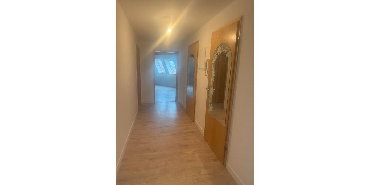 Dachgeschoßwohnung Halberstadt - 3 Zimmer, 78 m&sup2;, 390&euro; | Angebot:26144986