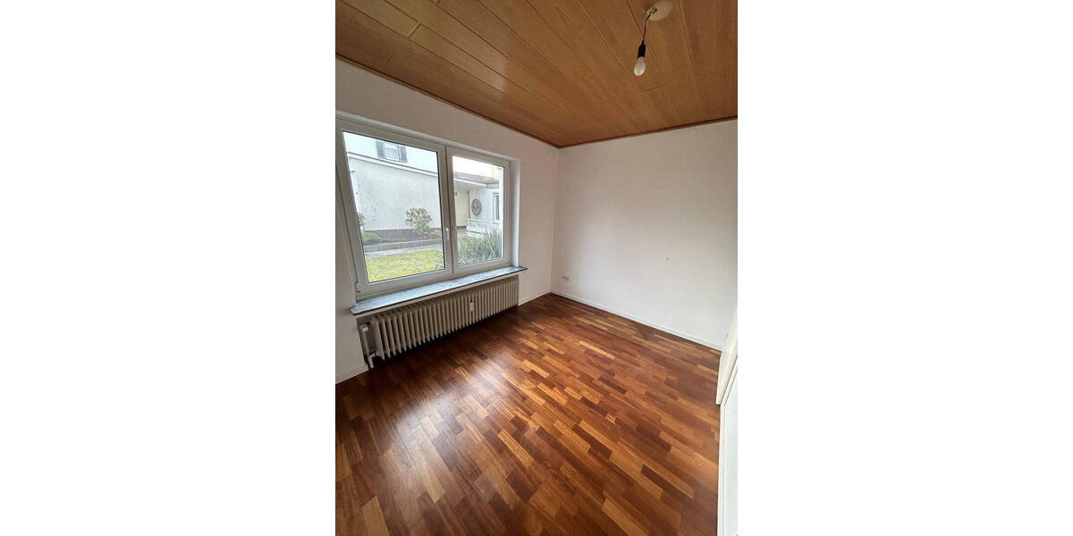 Etagenwohnung Bielefeld Brake - 4 Zimmer, 105 m&sup2;, 850&euro; | Angebot:26164115