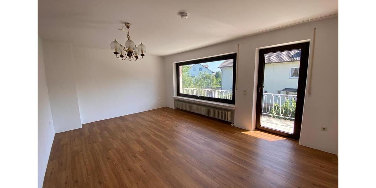 Zentral gelegene 5-Zimmer-Wohnung mit Balkon in Meitingen zimmer