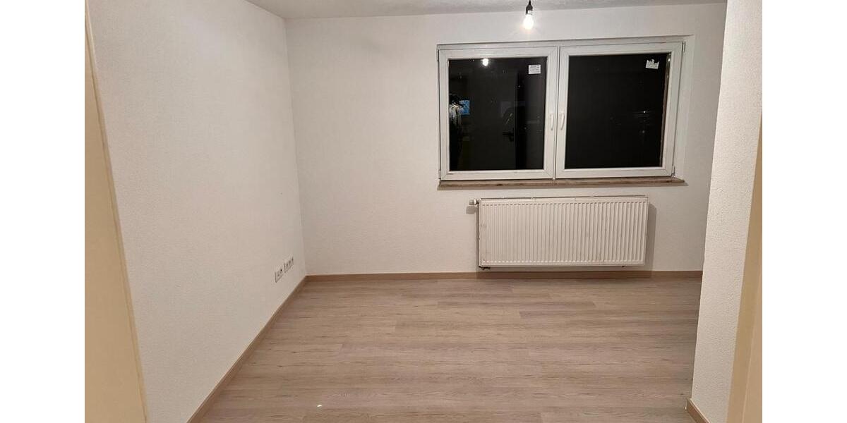 Erdgeschoßwohnung Neubrunn - 6 Zimmer, 120 m&sup2;, 960&euro; | Angebot:26006492