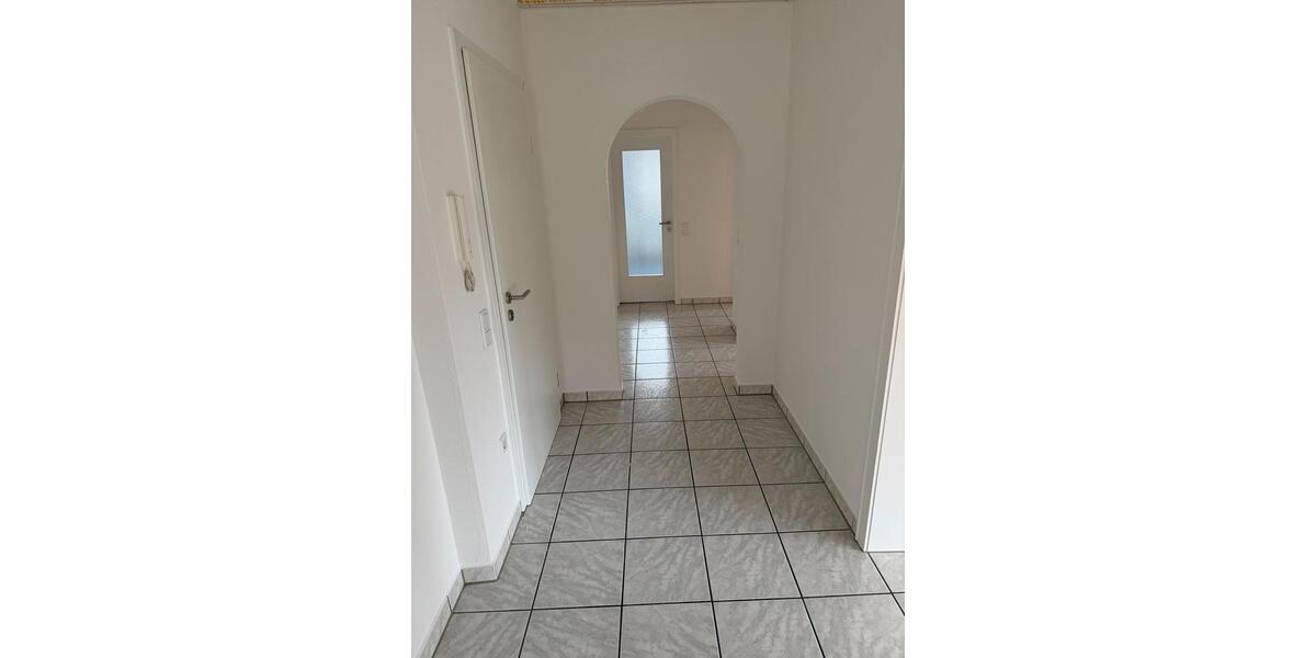 Etagenwohnung Bad Driburg - 3 Zimmer, 81 m&sup2;, 650&euro; | Angebot:26040278