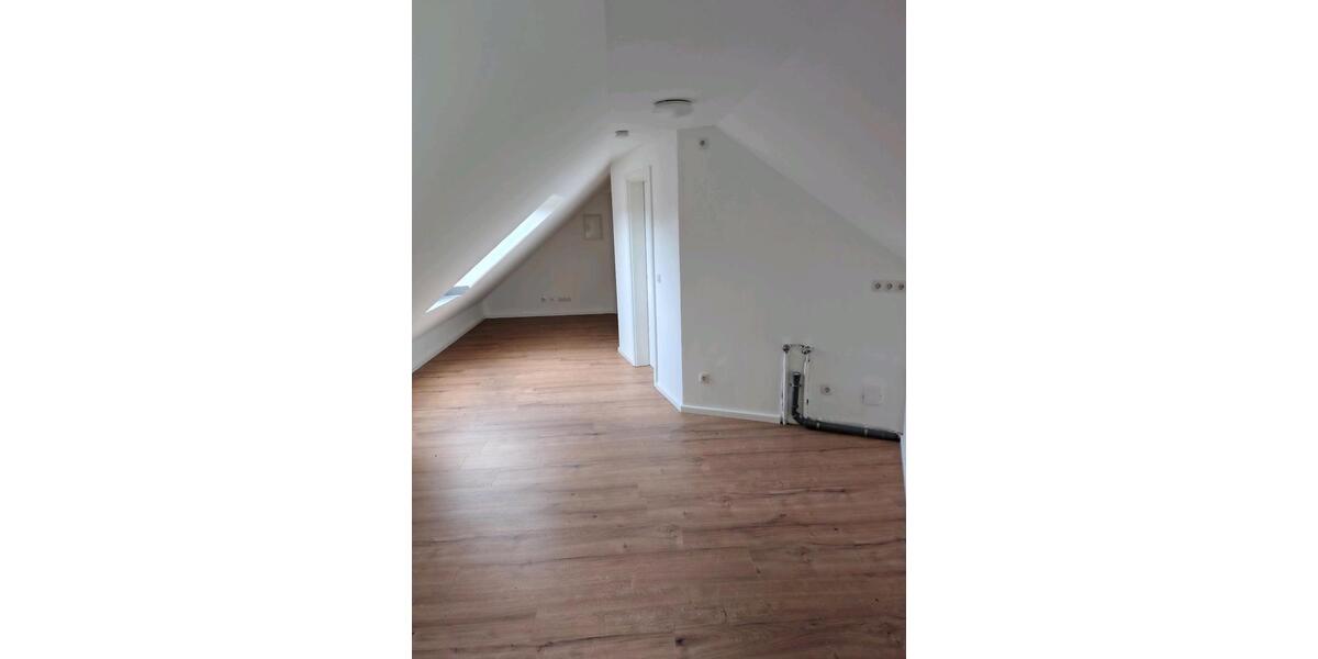 Dachgeschoßwohnung Hamminkeln - 3 Zimmer, 30 m&sup2;, 390&euro; | Angebot:26623769