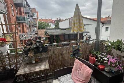 Ansehen, Mieten, Wohlfühlen - 3-Raum-Wohnung mit Balkon sucht neue Mieter!