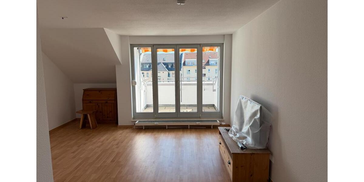Dachgeschoßwohnung Leipzig Mitte - 3 Zimmer, 93 m&sup2;, 2.200&euro; | Angebot:26692596