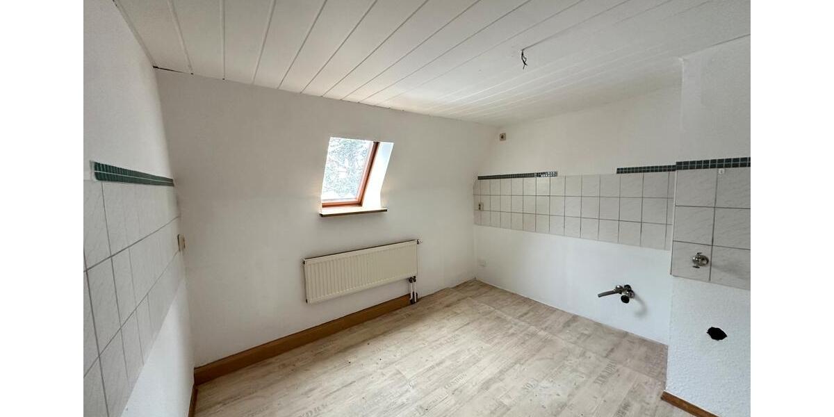 Dachgeschoßwohnung Seifhennersdorf - 3 Zimmer, 79 m&sup2;, 305&euro; | Angebot:24766839