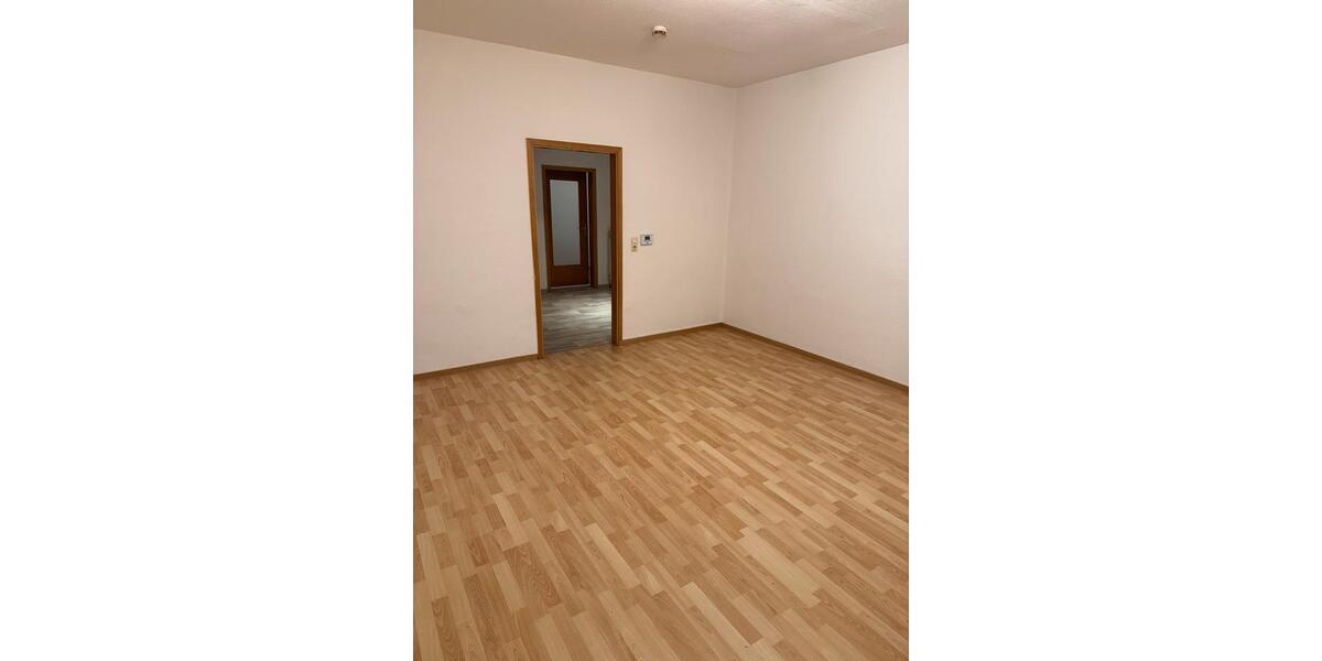 Etagenwohnung Nordenham - 4 Zimmer, 90 m&sup2;, 720&euro; | Angebot:25281963