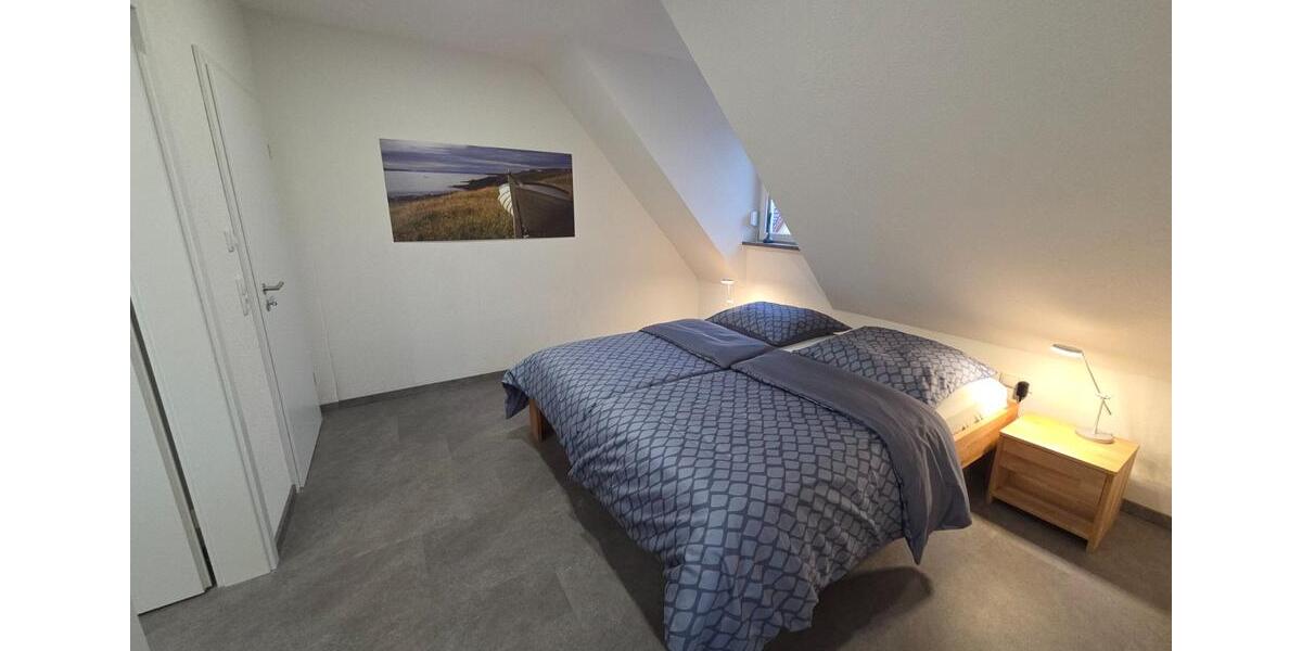 Dachgeschoßwohnung Margetshöchheim - 3 Zimmer, 78 m&sup2;, 1.250&euro; | Angebot:24371677