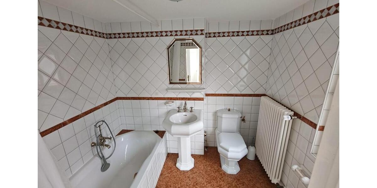 Etagenwohnung Lörrach - 4.5 Zimmer, 105 m&sup2;, 1.350&euro; | Angebot:26565147