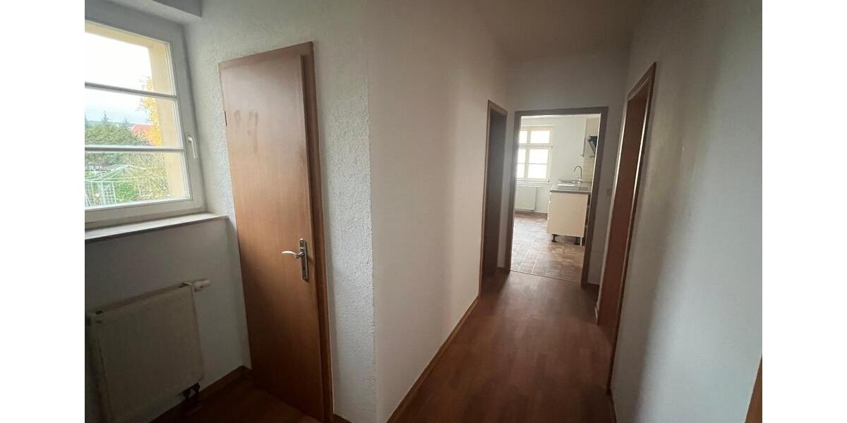 Erdgeschoßwohnung Rochlitz - 3 Zimmer, 70 m&sup2;, 420&euro; | Angebot:26098091