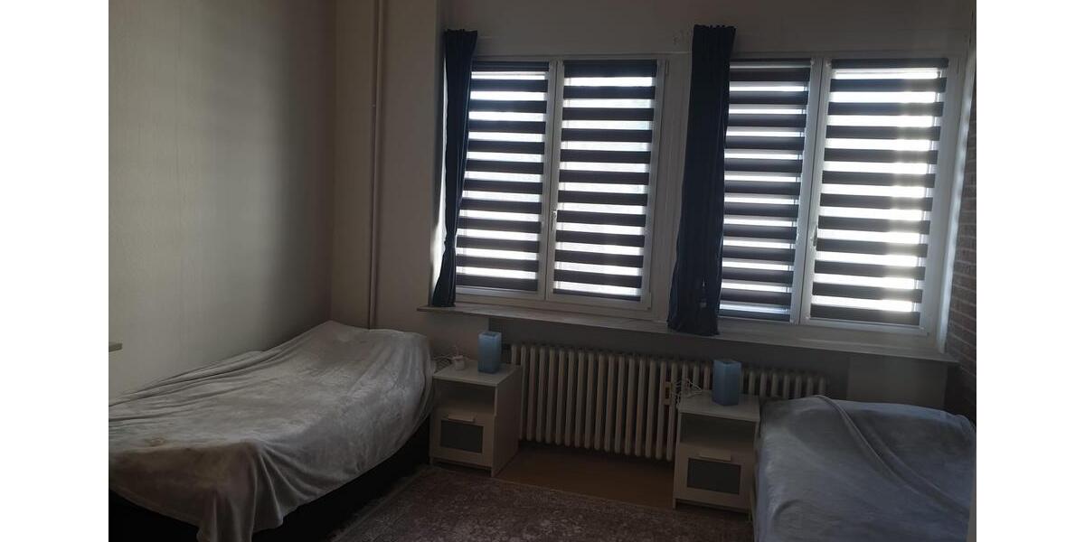 Etagenwohnung Krefeld Benrad - 4 Zimmer, 100 m&sup2;, 1.500&euro; | Angebot:25176278