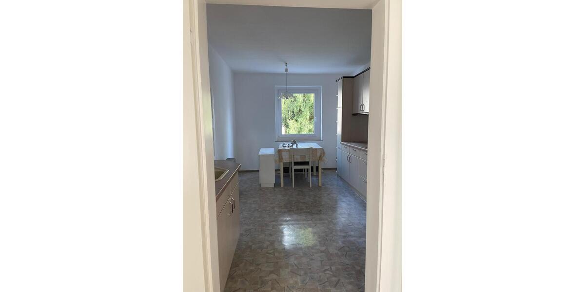 Etagenwohnung Zwönitz - 2 Zimmer, 45 m&sup2;, 300&euro; | Angebot:26477520