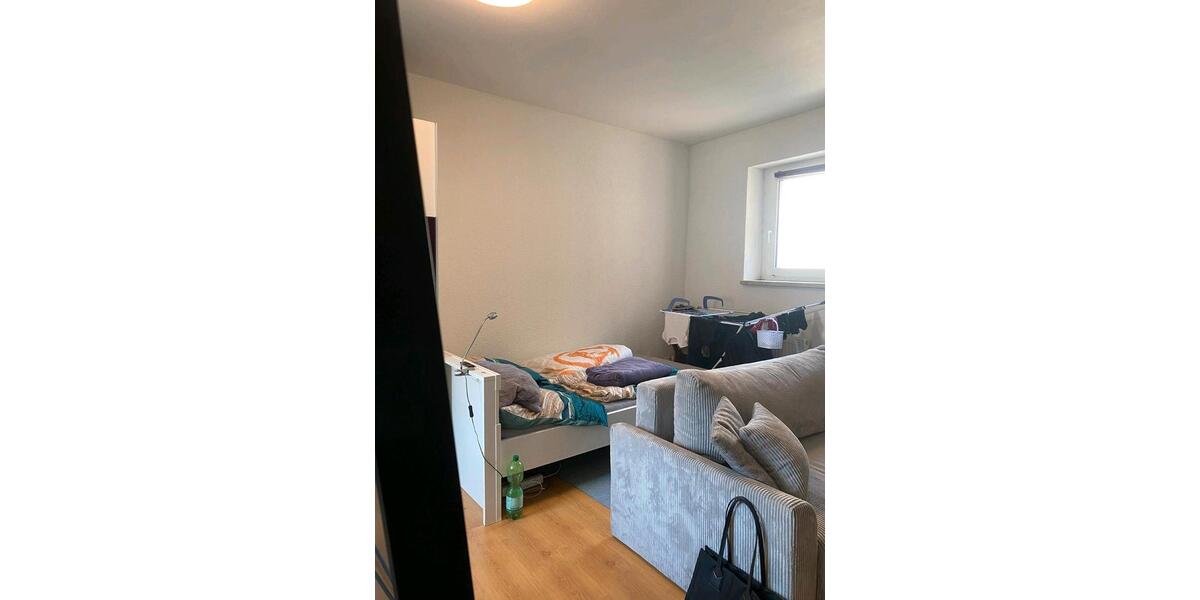Etagenwohnung Bernburg (Saale) - 1 Zimmer, 43 m&sup2;, 400&euro; | Angebot:26610383