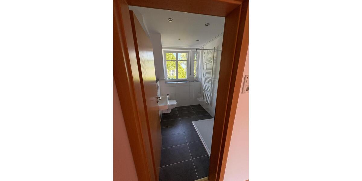 Dachgeschoßwohnung Lotte - 2.5 Zimmer, 59 m&sup2;, 530&euro; | Angebot:26051018