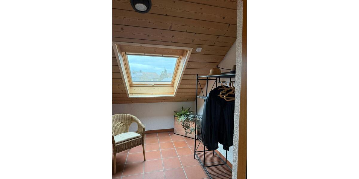 Dachgeschoßwohnung Bad Friedrichshall - 1 Zimmer, 74 m&sup2;, 800&euro; | Angebot:26600636