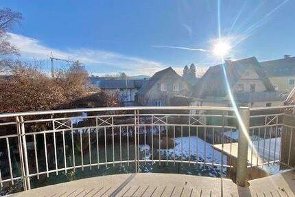 Helle 1-Zimmer-Wohnung mit Balkon & TG-Stellplatz in Laufen an der Salzach. 1 zimmer